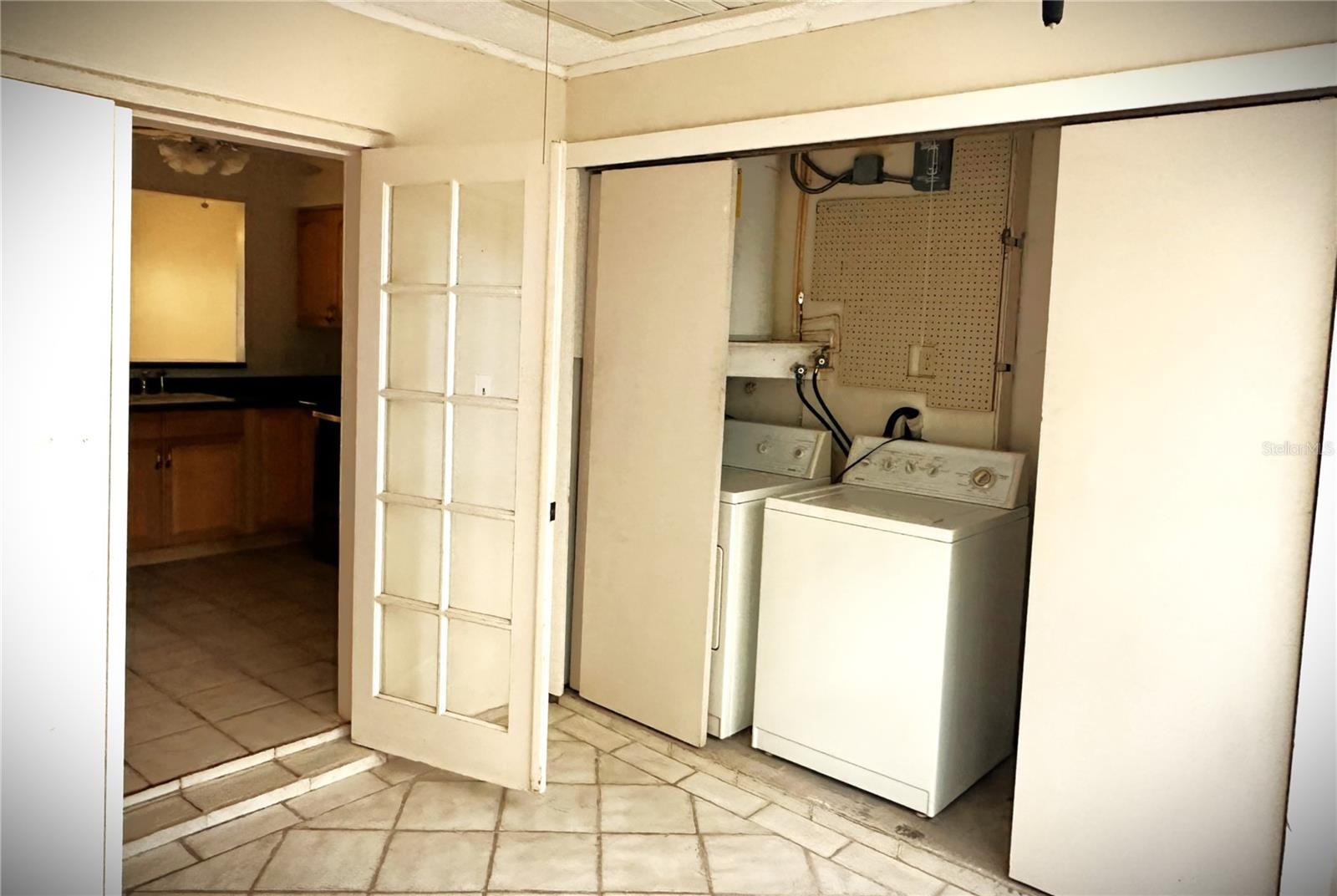 Image 20 of 21 For 2557 Riva Court