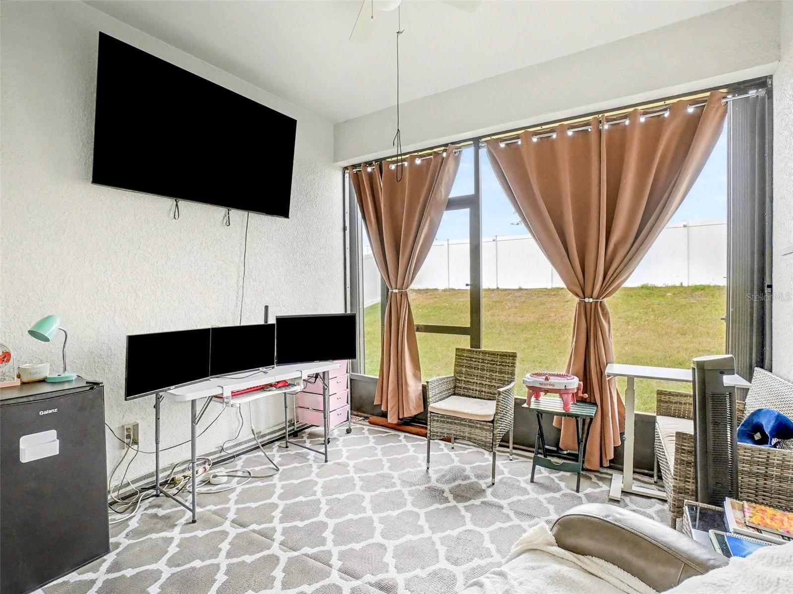 Image 28 of 31 For 969 Laurel View Way