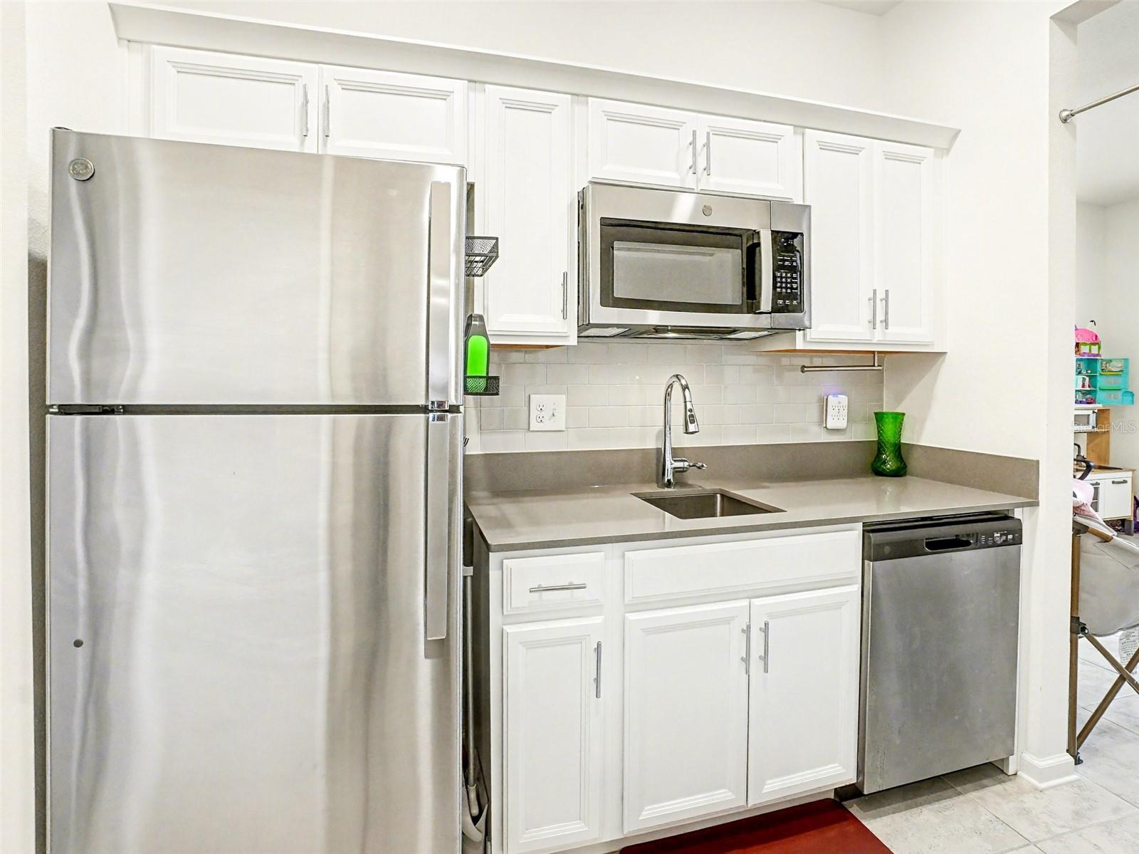 Image 7 of 31 For 969 Laurel View Way