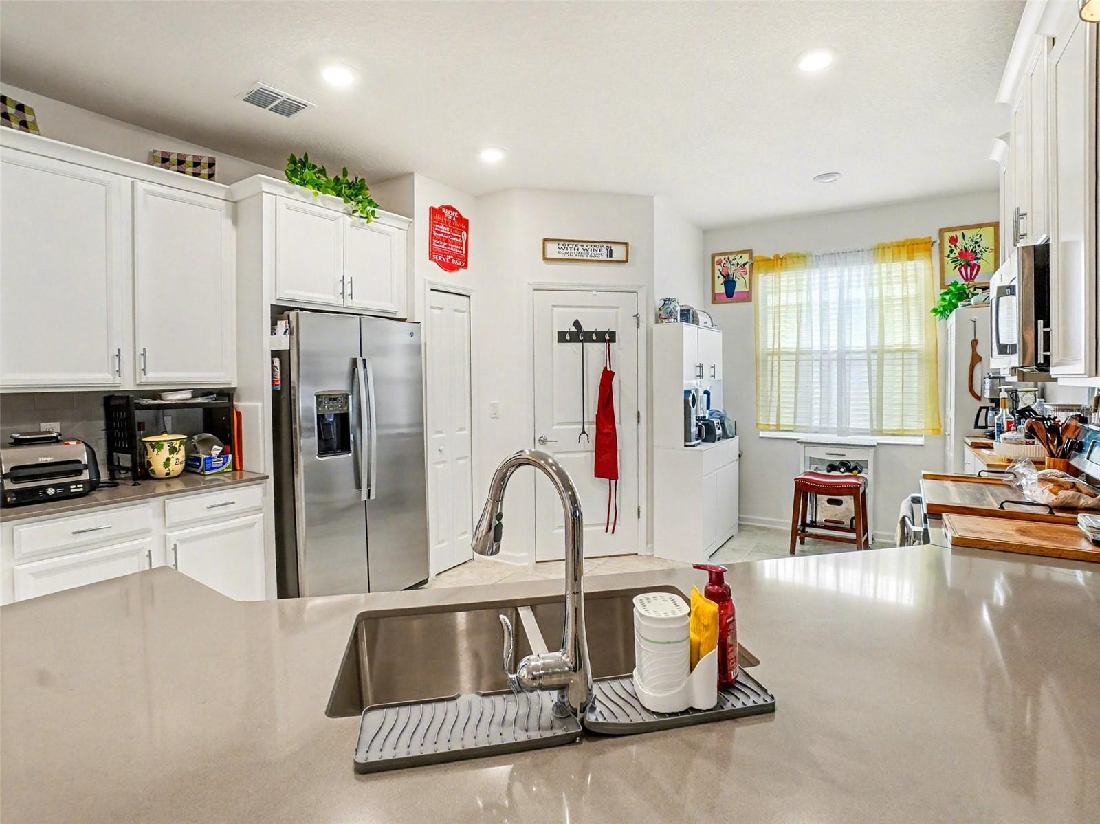 Image 9 of 31 For 969 Laurel View Way