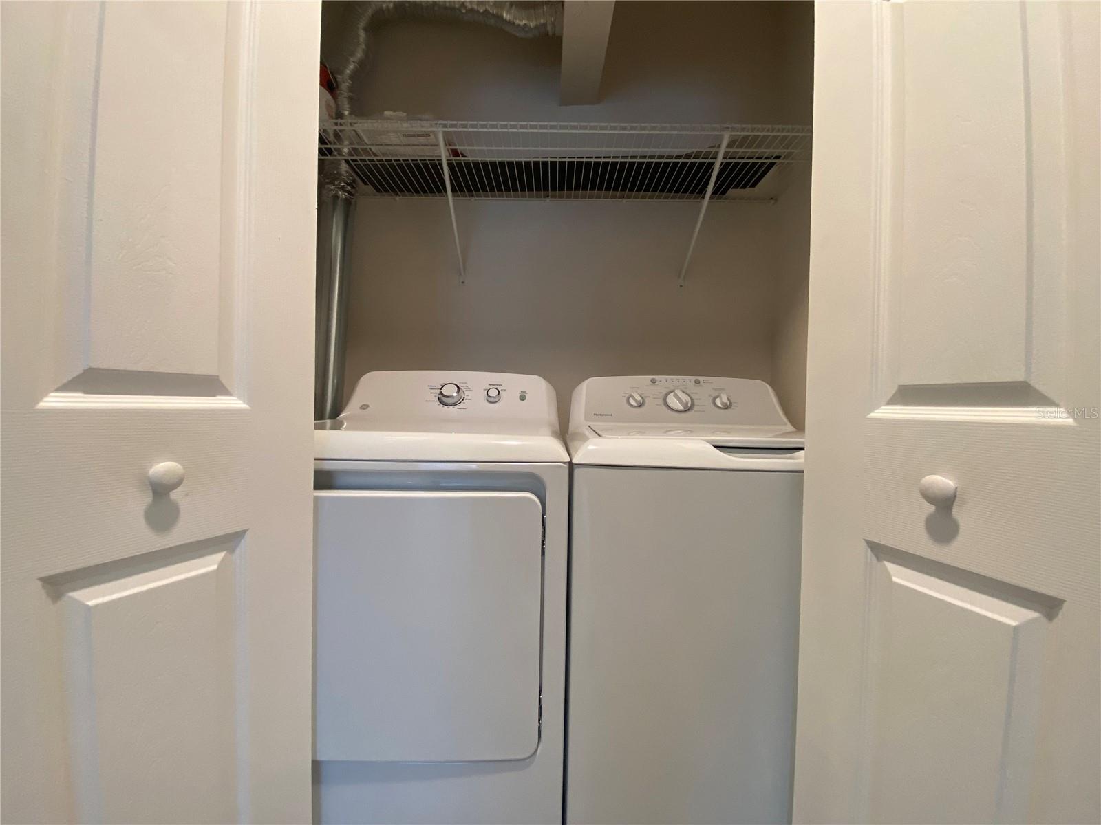 Image 16 of 18 For 3651 Goldenrod Road 106