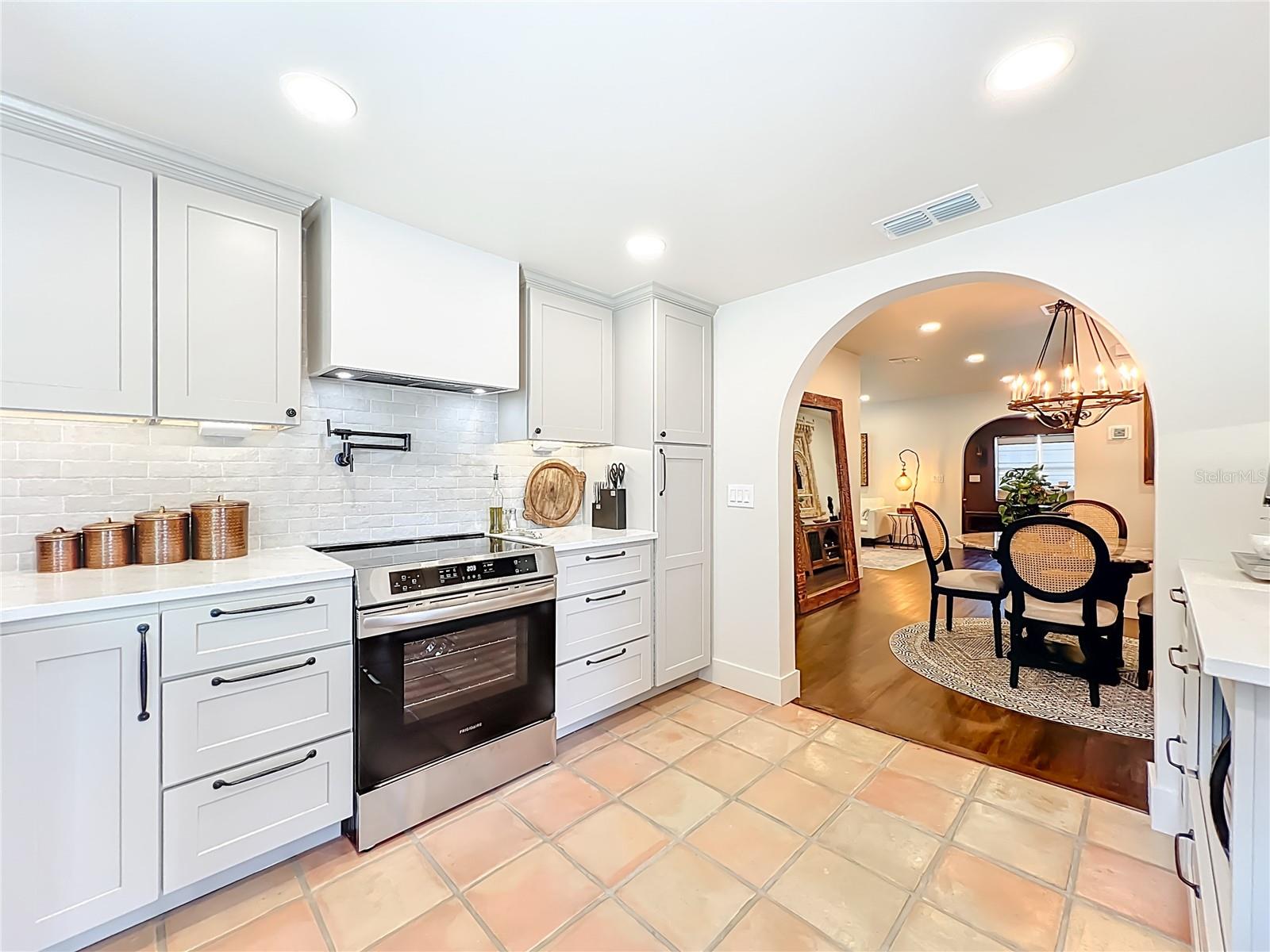 Image 14 of 53 For 1000 Anderson Street