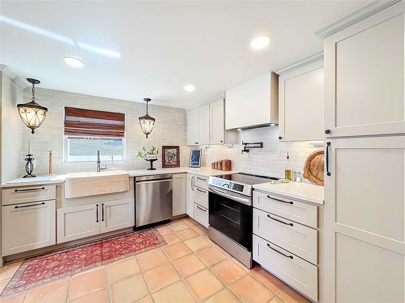 Image 15 of 53 For 1000 Anderson Street