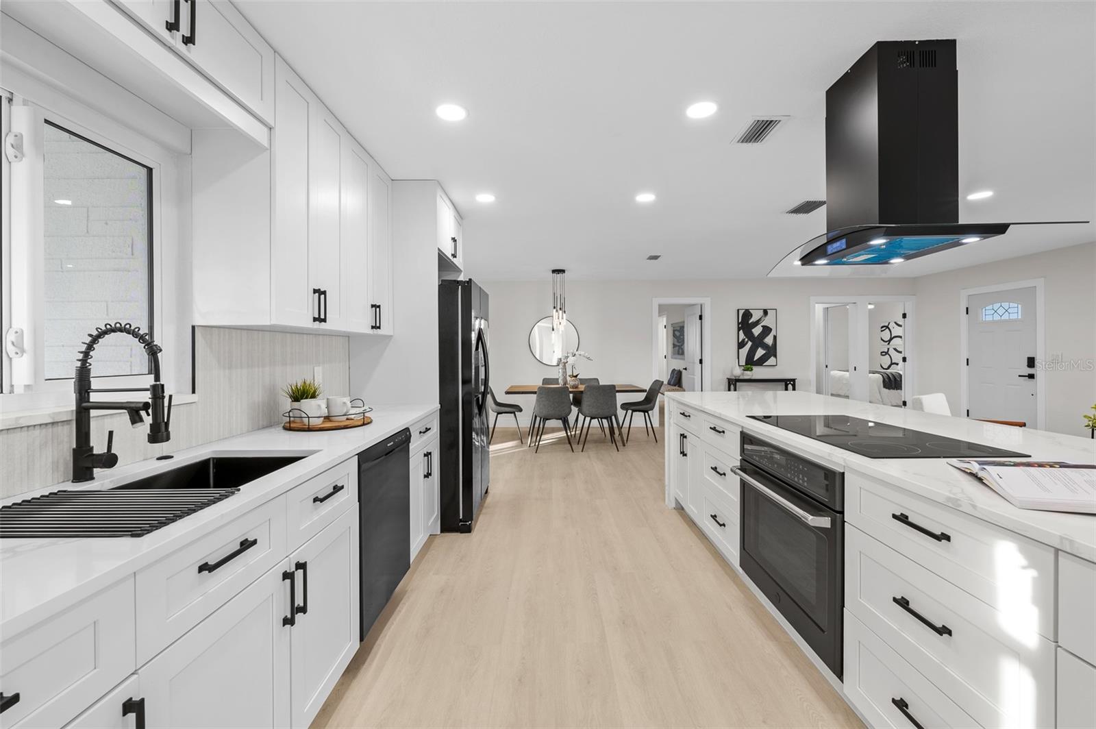 Image 18 of 42 For 105 12th Street Sw