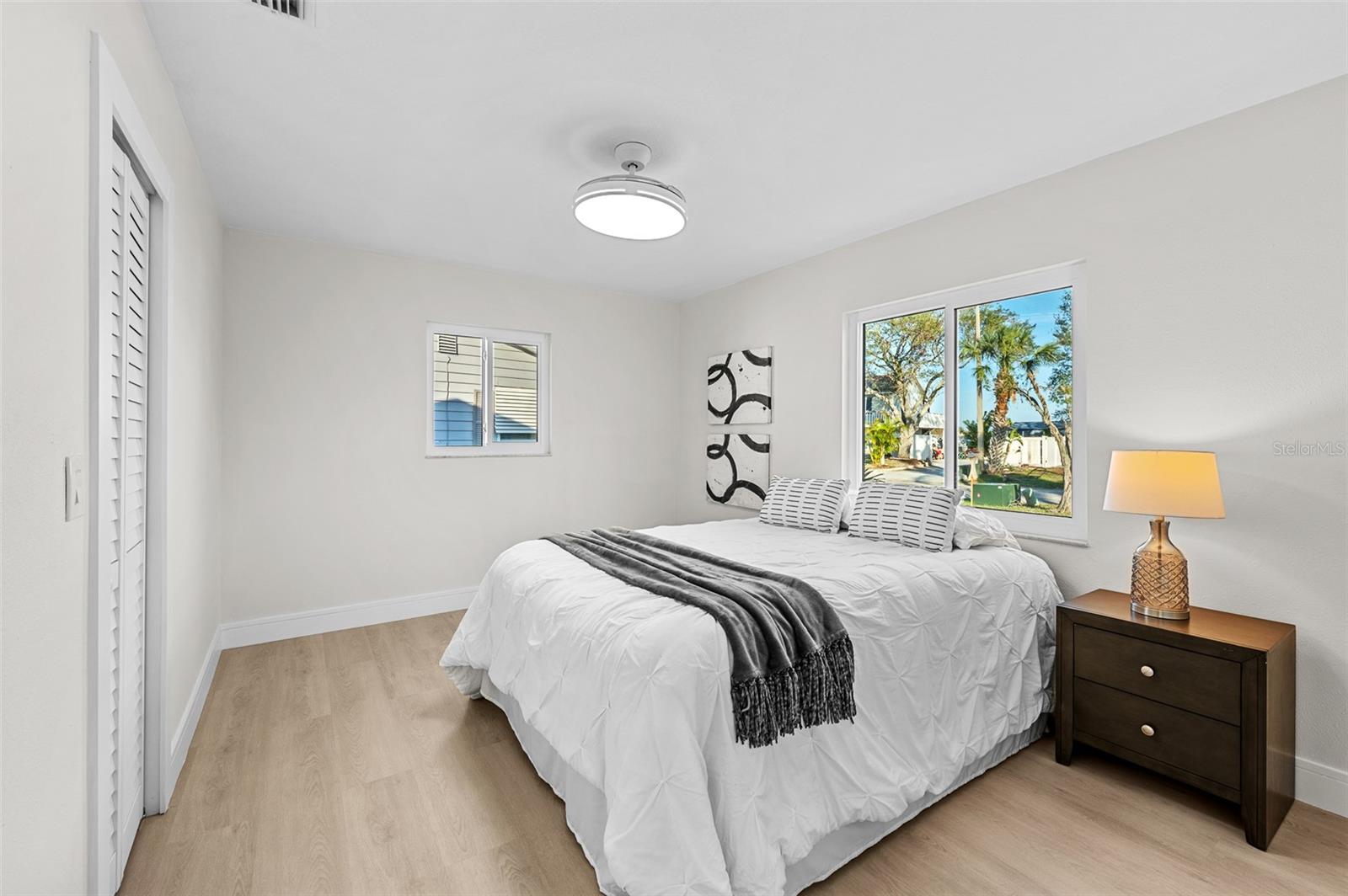 Image 35 of 42 For 105 12th Street Sw