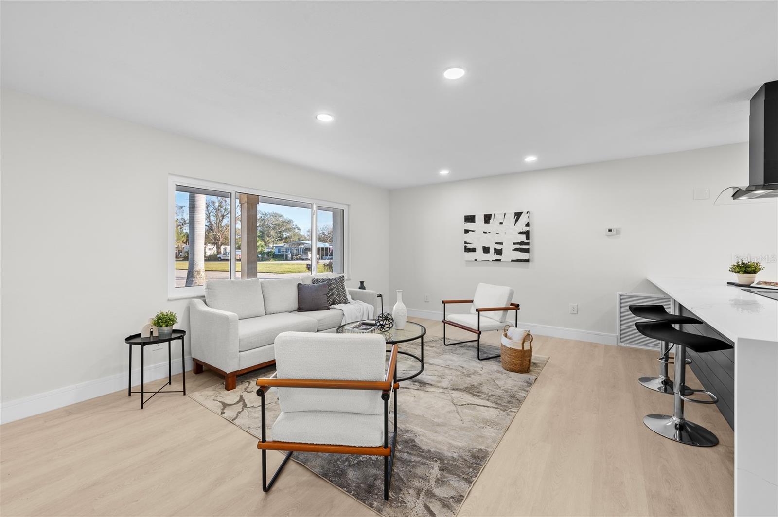 Image 40 of 42 For 105 12th Street Sw