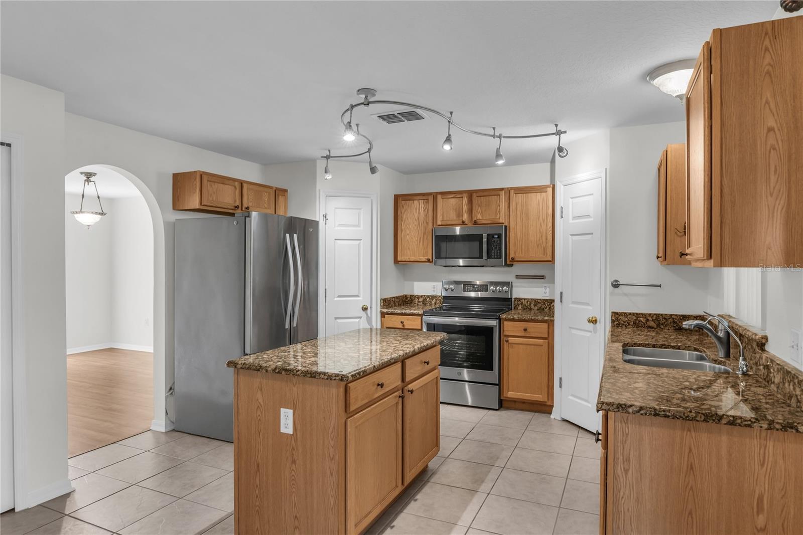 Image 9 of 48 For 473 Yearling Cove Loop