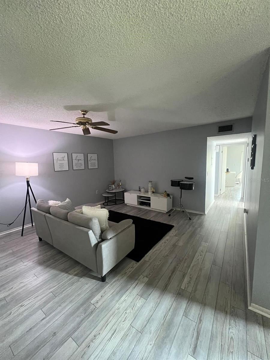 Image 9 of 12 For 2749 Oak Park Way 203