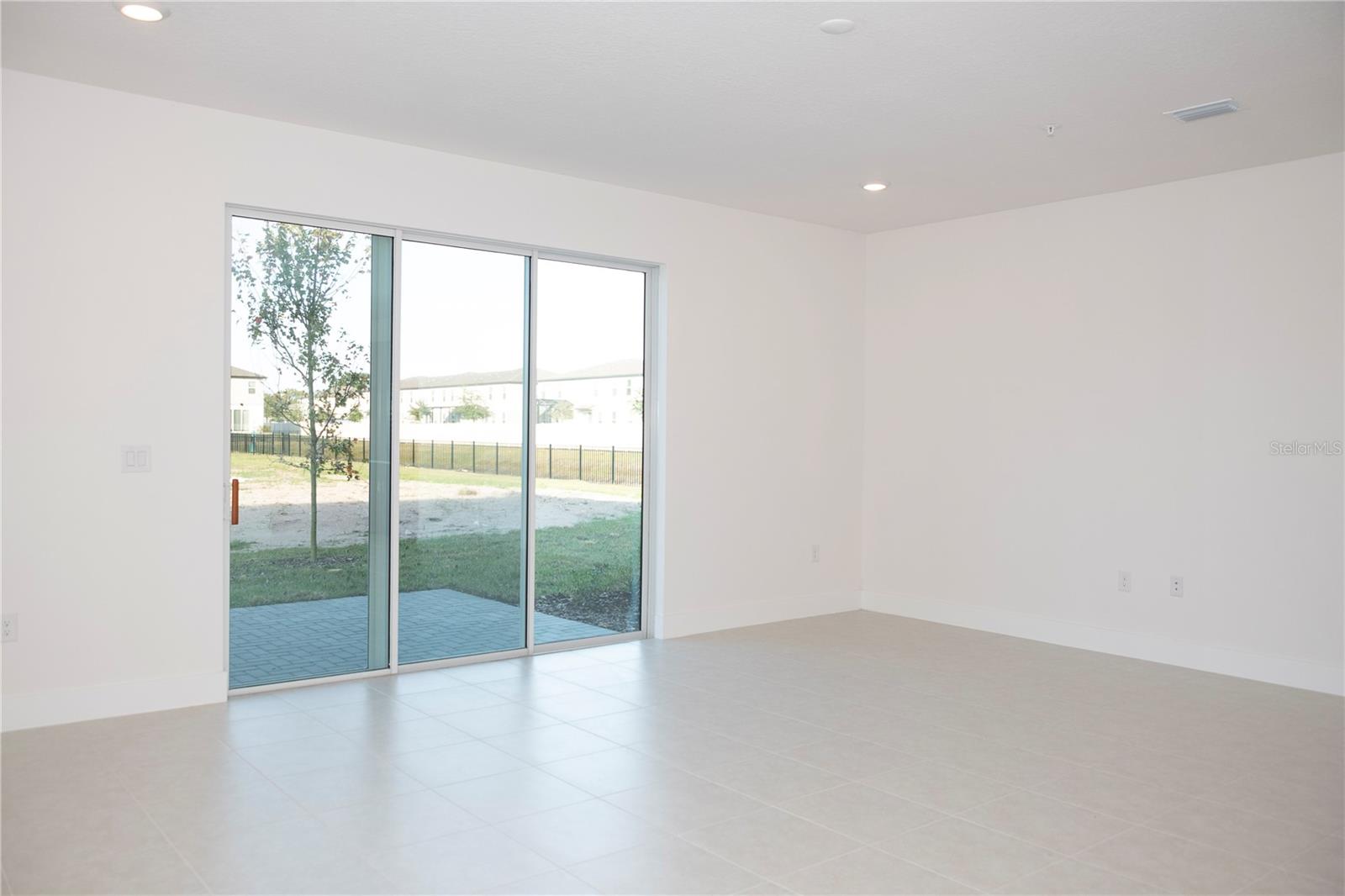 Image 10 of 27 For 1085 Orange Trail