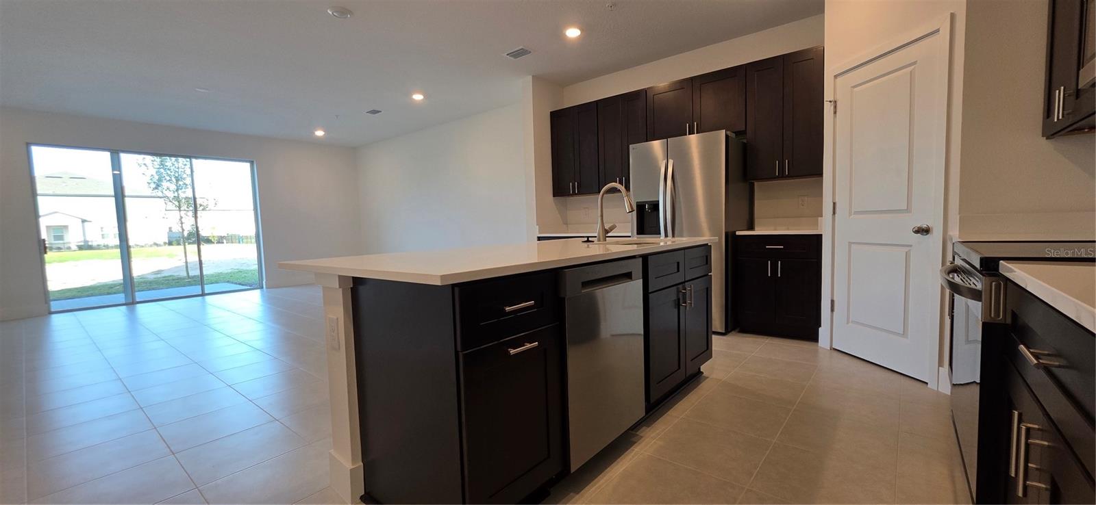 Image 12 of 27 For 1085 Orange Trail