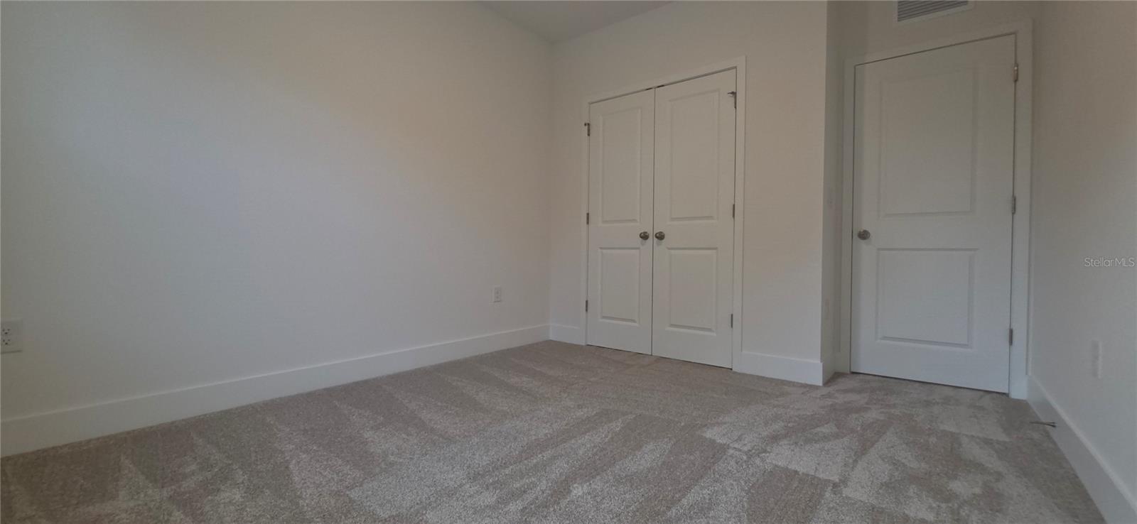 Image 18 of 27 For 1085 Orange Trail