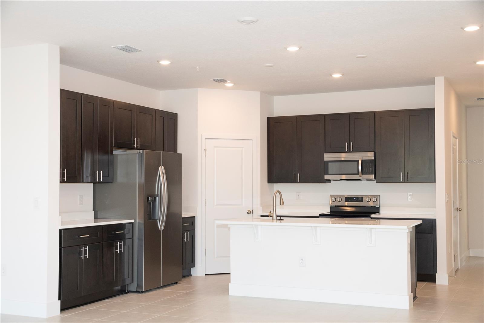 Image 9 of 27 For 1085 Orange Trail