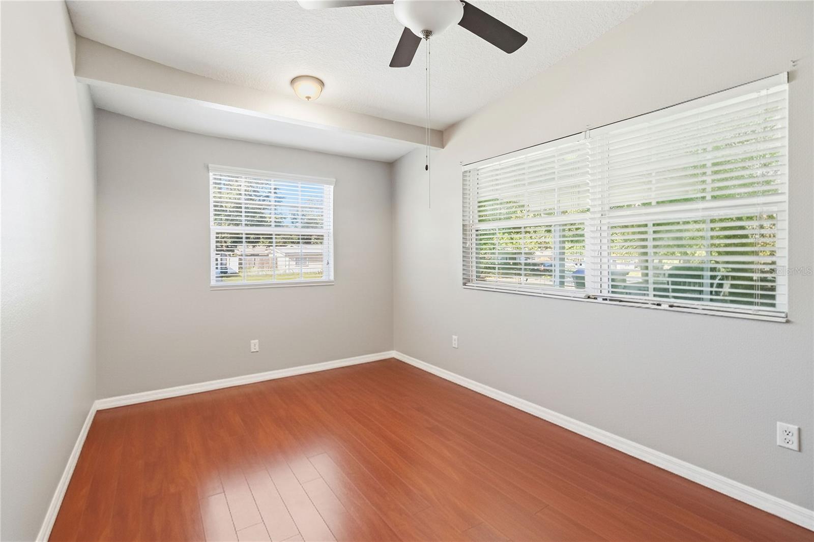 Image 16 of 32 For 4601 Robbins Avenue