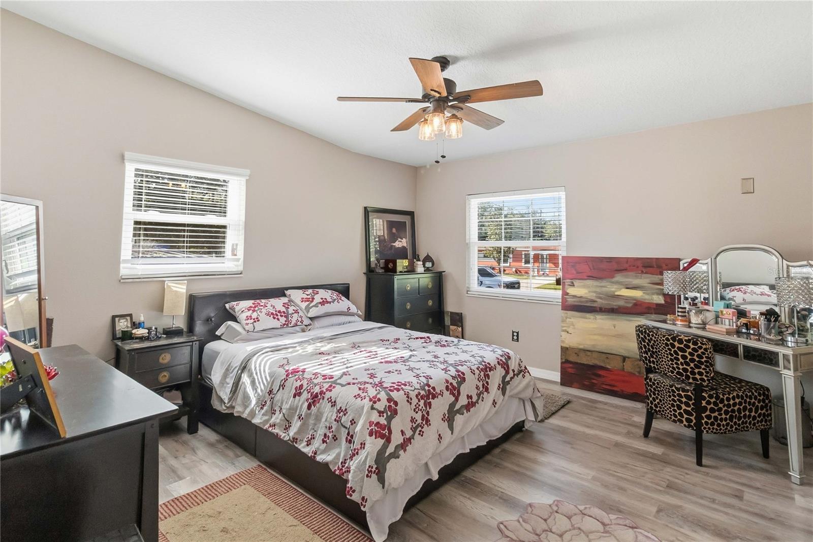 Image 18 of 32 For 4601 Robbins Avenue