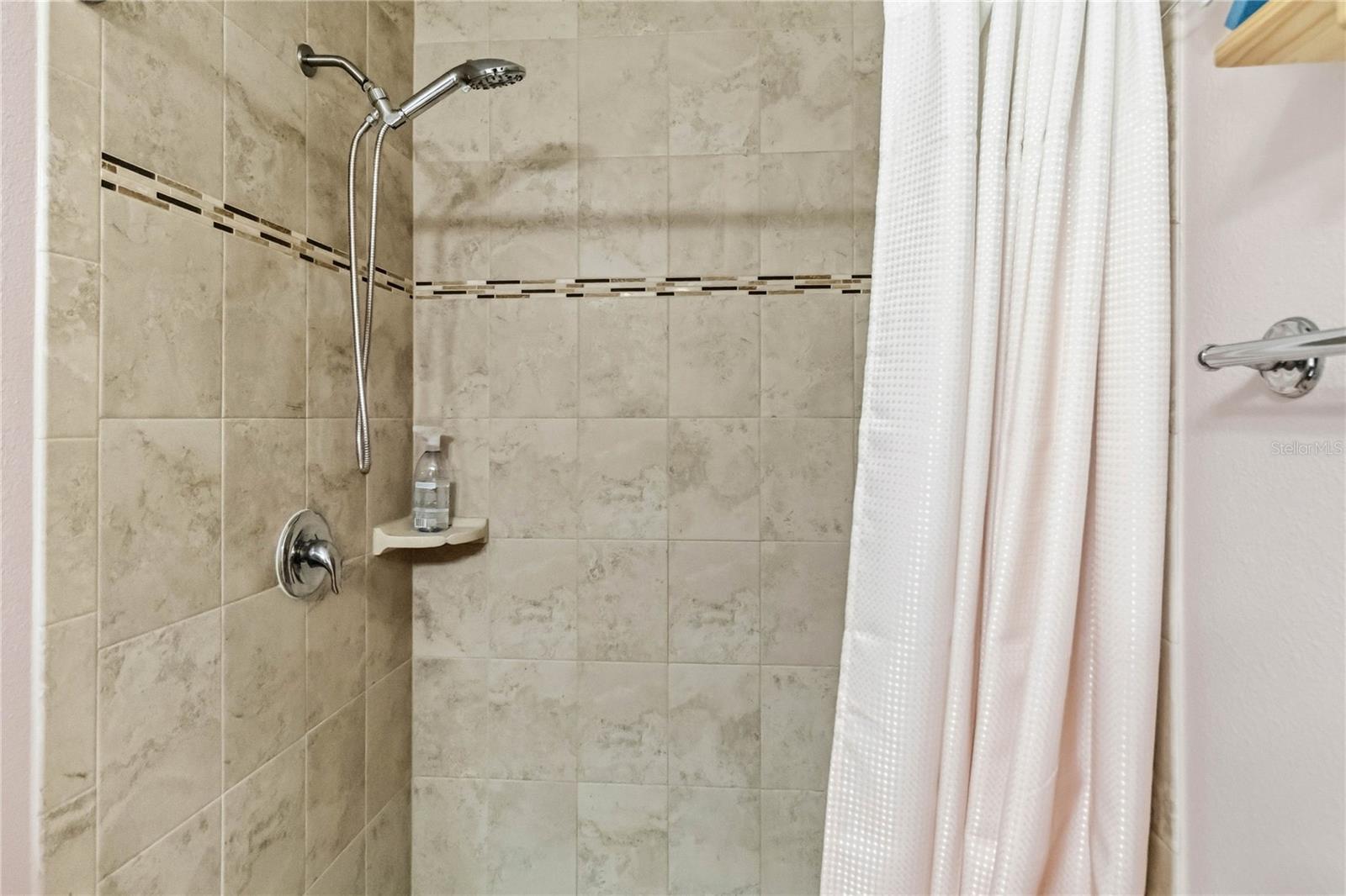 Image 20 of 32 For 4601 Robbins Avenue