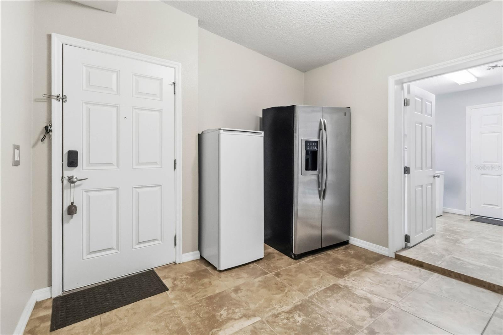 Image 21 of 32 For 4601 Robbins Avenue