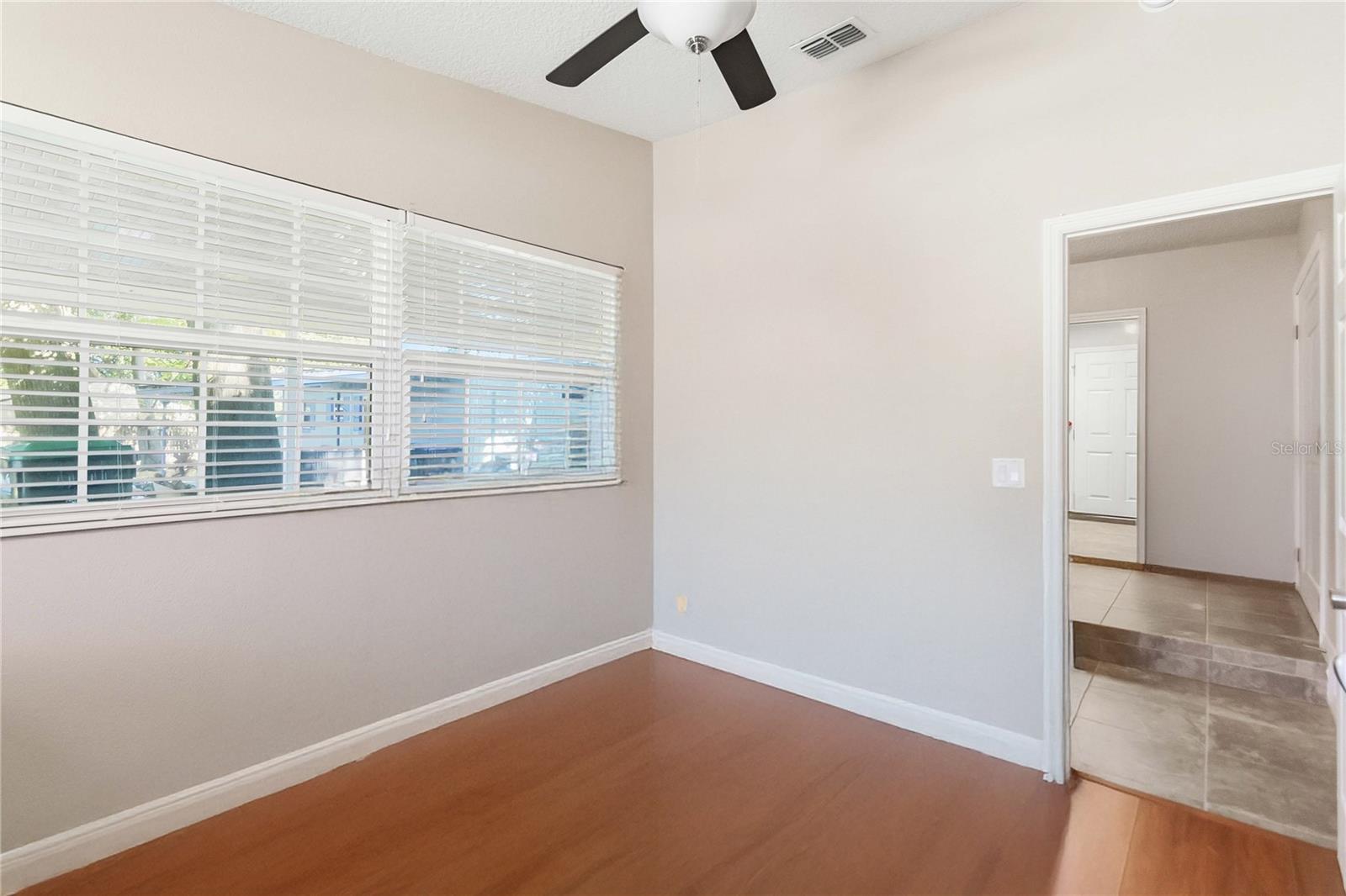 Image 23 of 32 For 4601 Robbins Avenue