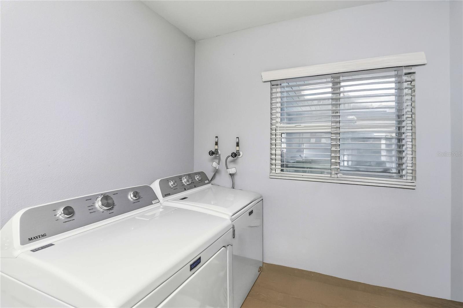 Image 25 of 32 For 4601 Robbins Avenue