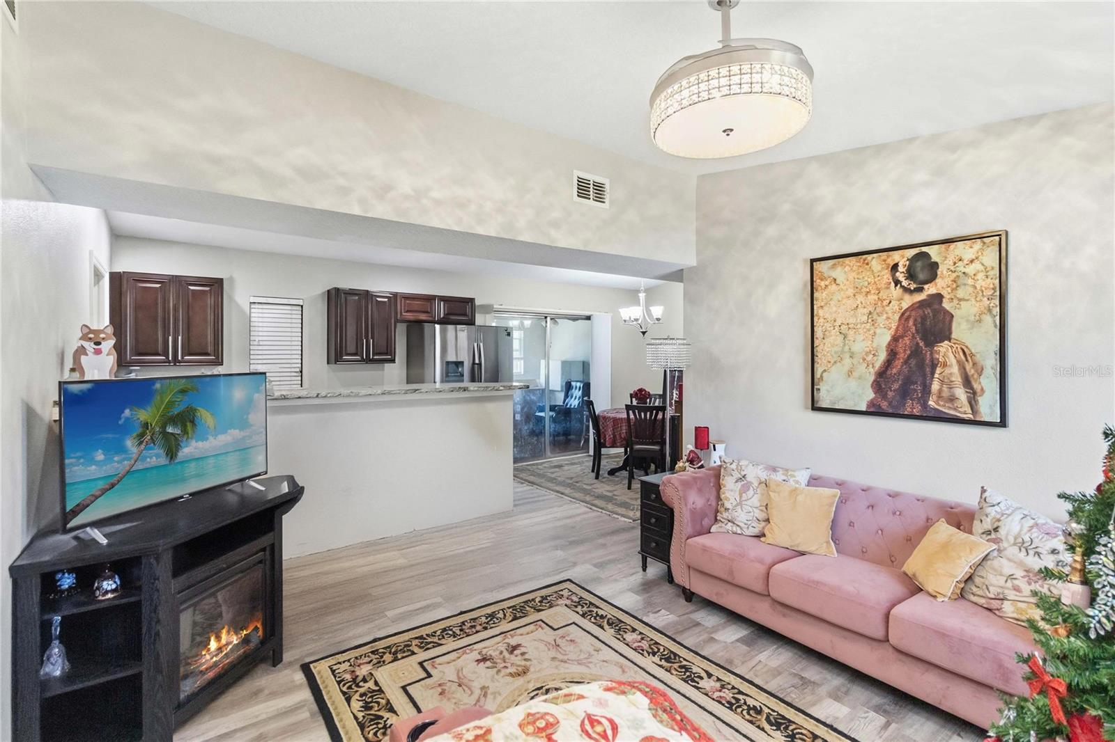 Image 5 of 32 For 4601 Robbins Avenue