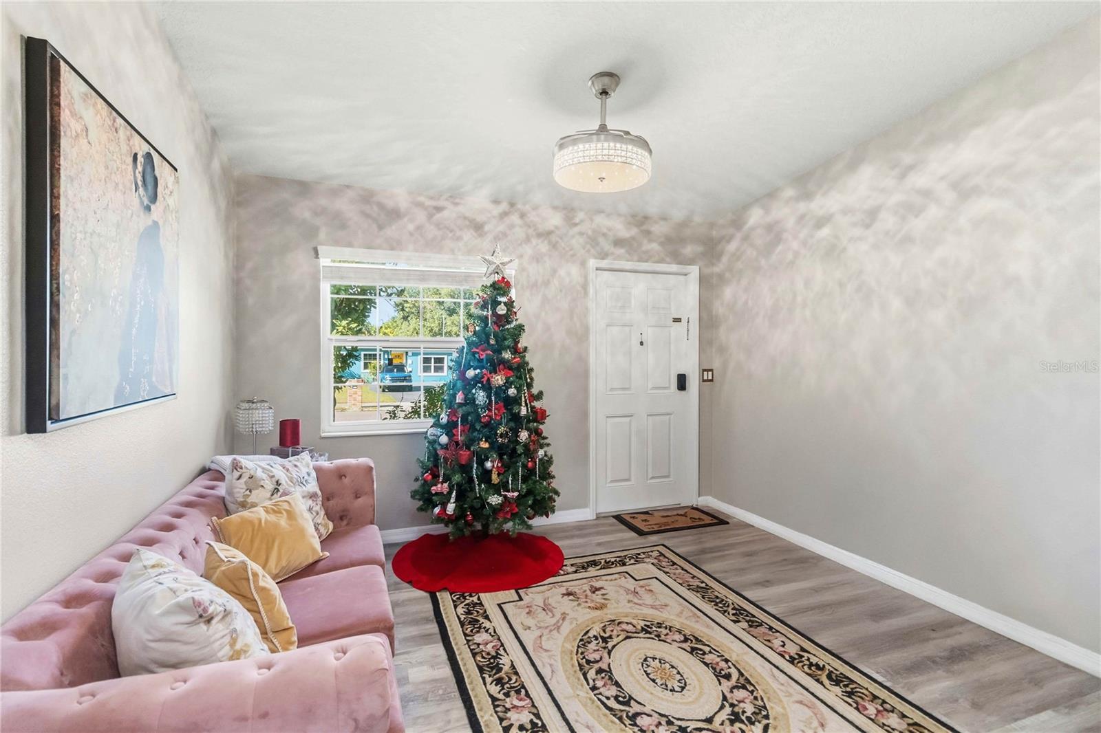 Image 6 of 32 For 4601 Robbins Avenue