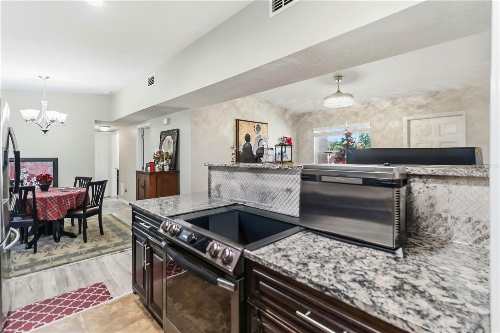 Image 8 of 32 For 4601 Robbins Avenue