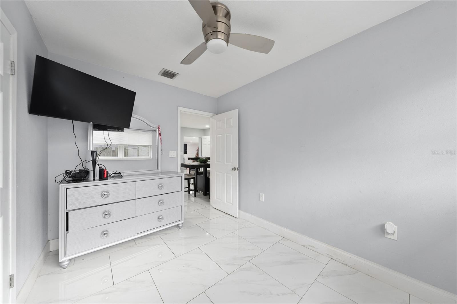 Image 10 of 38 For 5841 Kislin Place