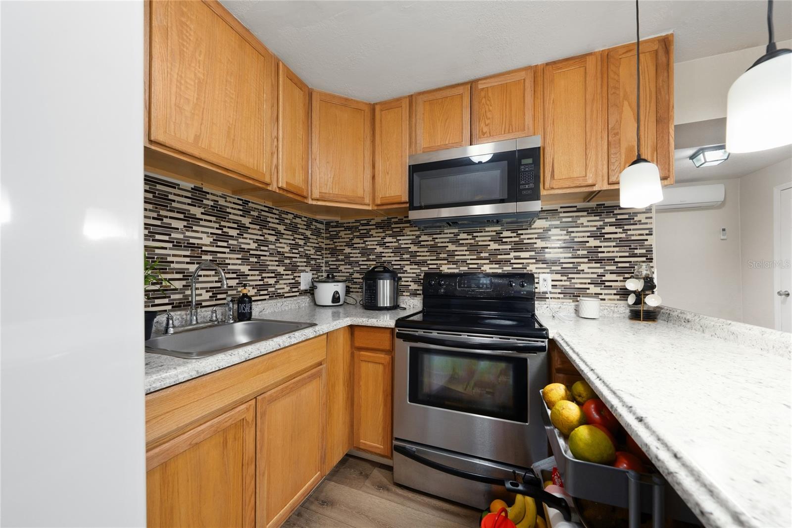 Image 18 of 38 For 5841 Kislin Place