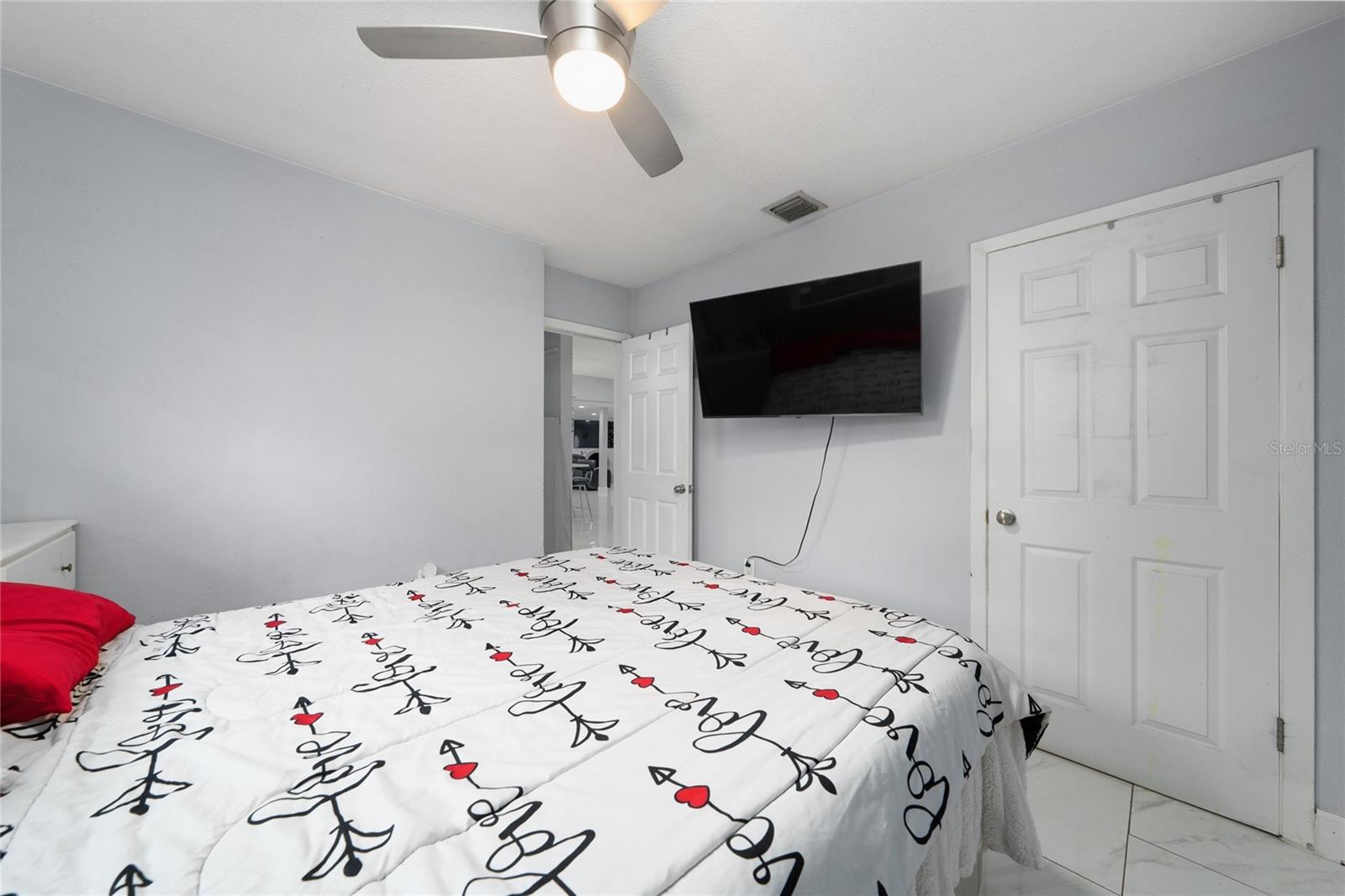 Image 9 of 38 For 5841 Kislin Place