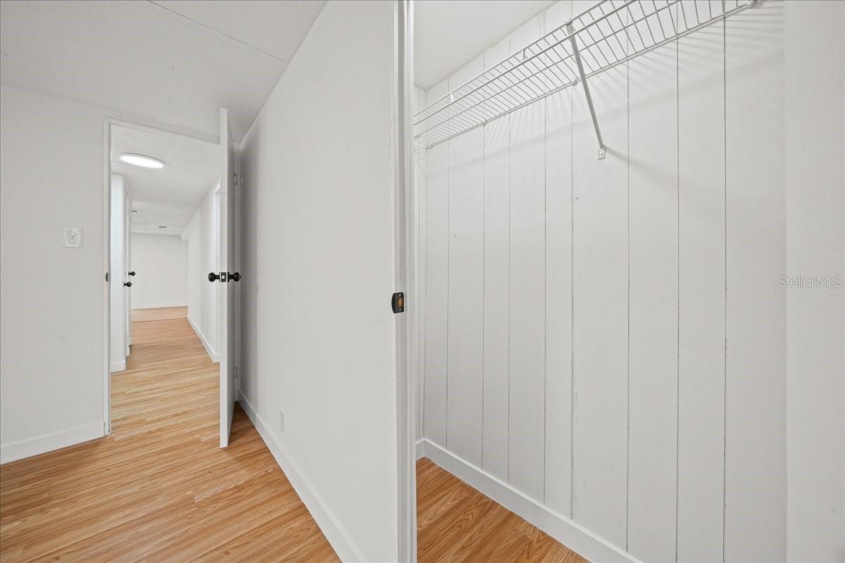 Image 31 of 57 For 5851 50th Avenue