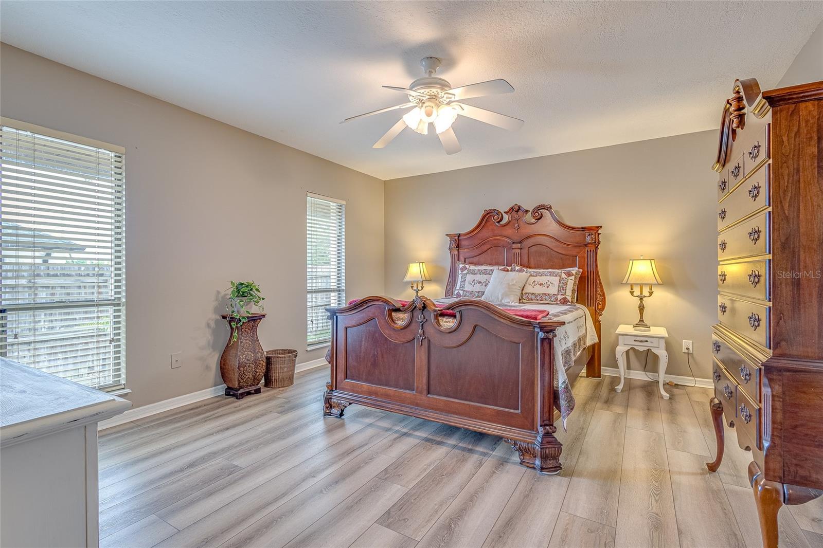 Image 23 of 42 For 5841 Medinah Way