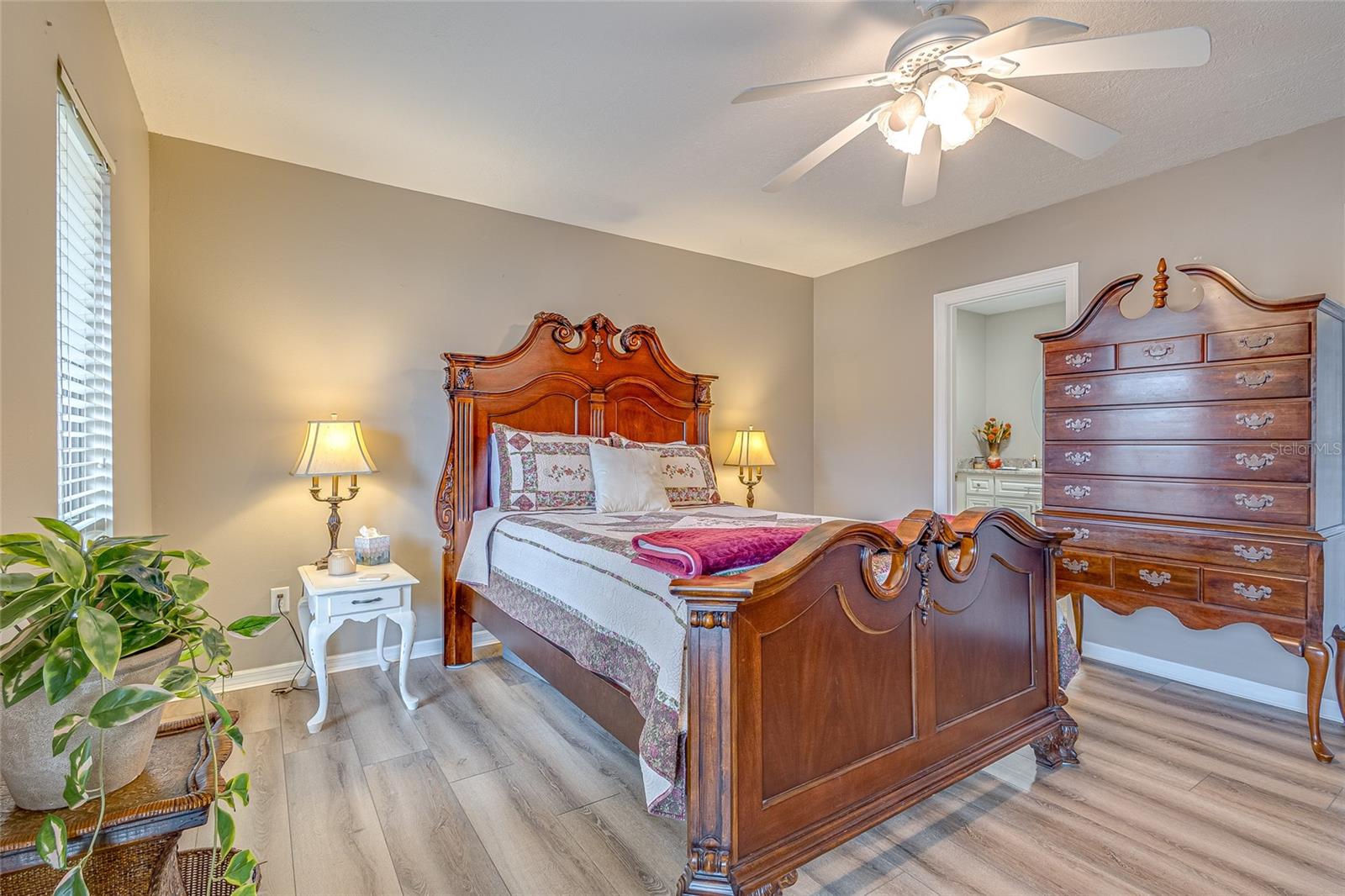 Image 24 of 42 For 5841 Medinah Way