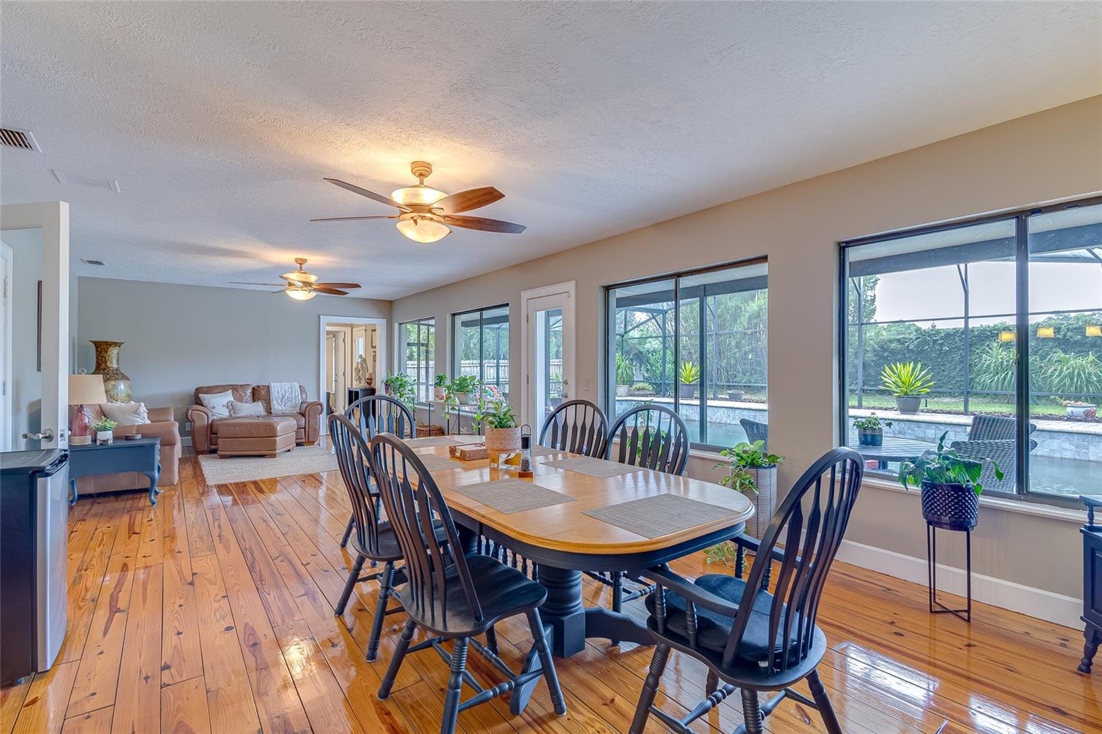 Image 29 of 42 For 5841 Medinah Way