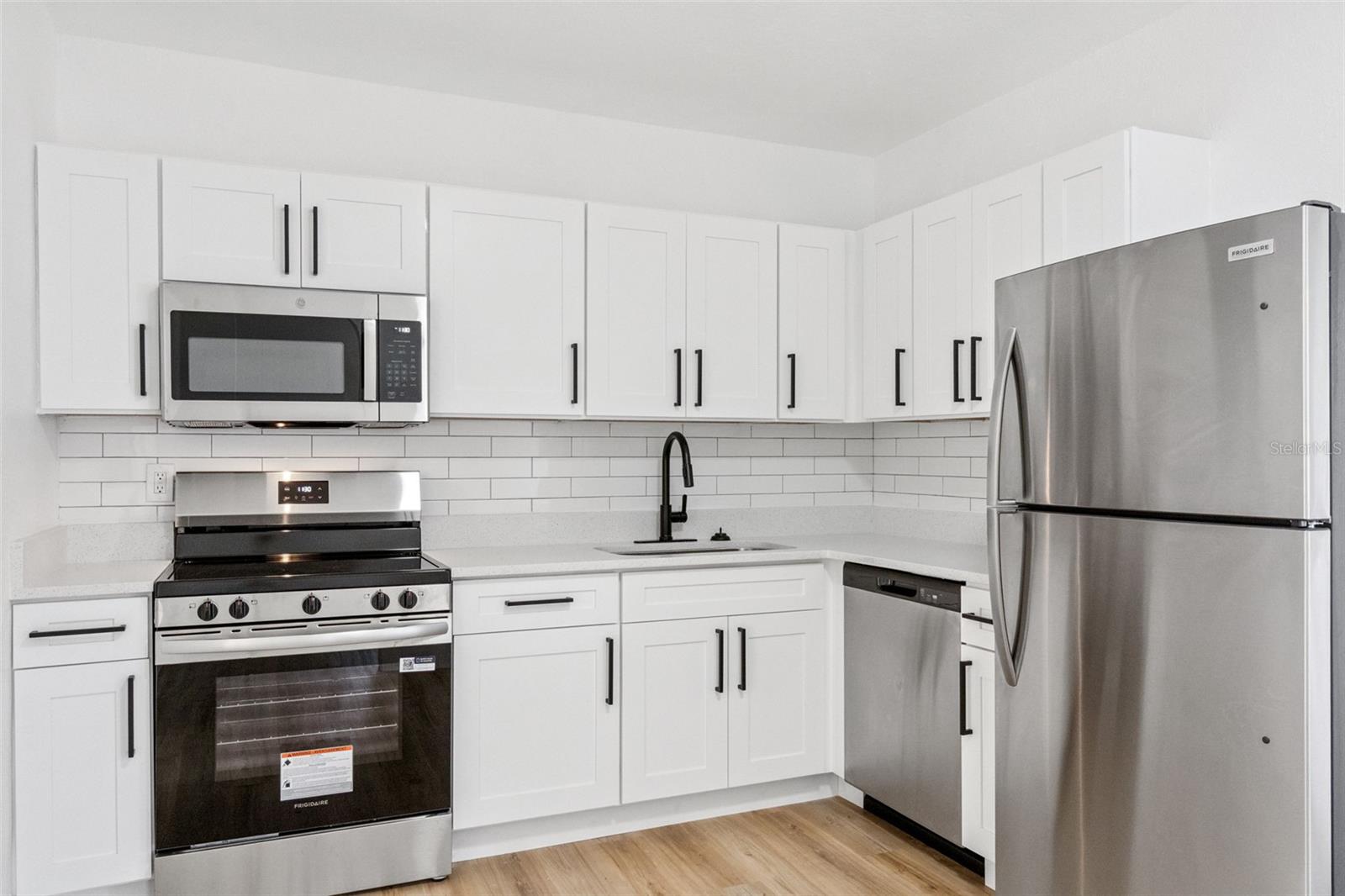 Image 11 of 25 For 1402 Lee Avenue