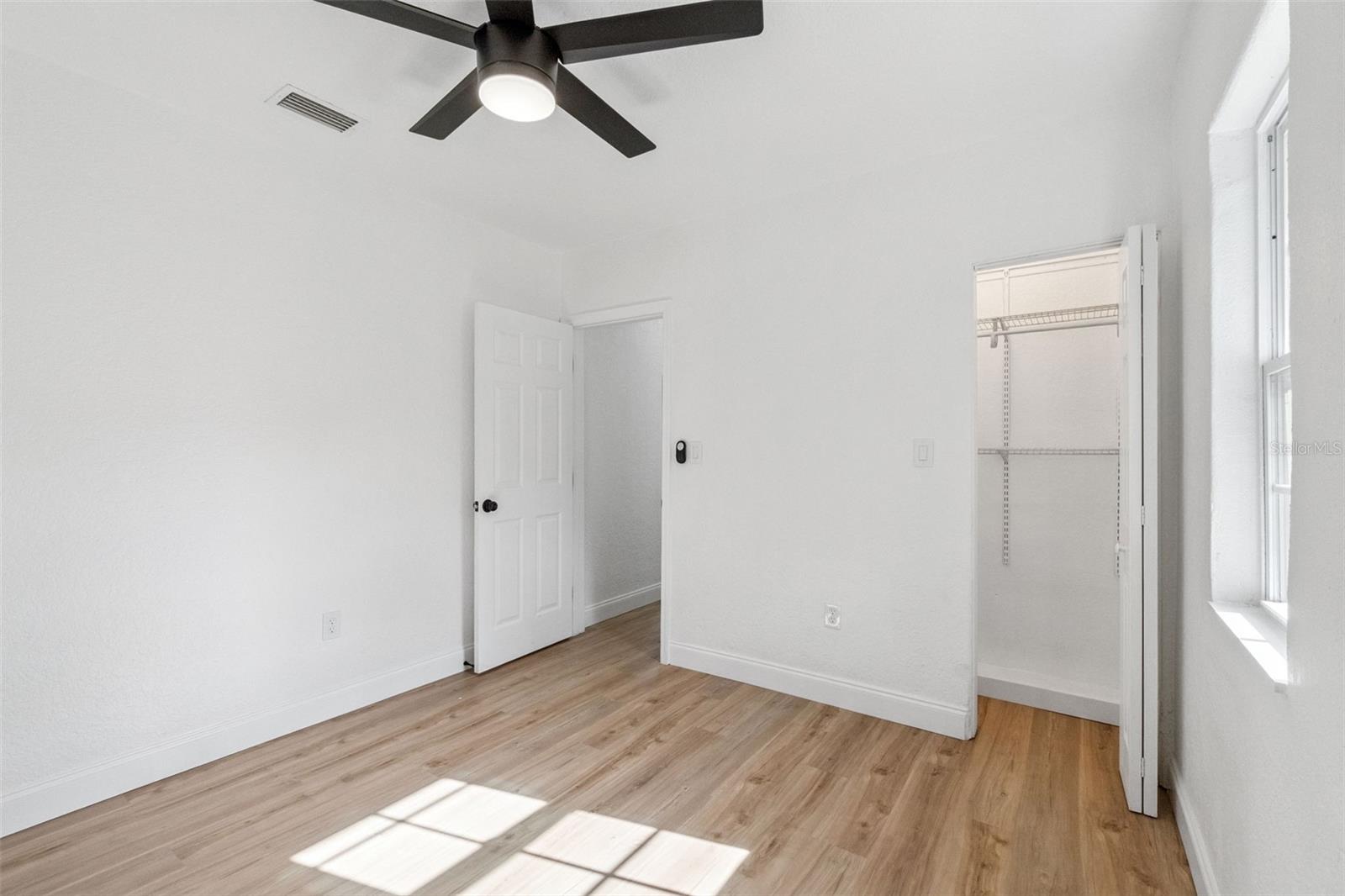 Image 12 of 25 For 1402 Lee Avenue