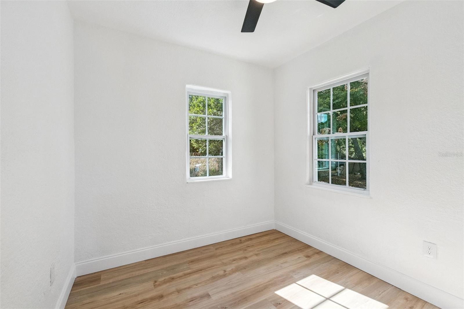 Image 17 of 25 For 1402 Lee Avenue