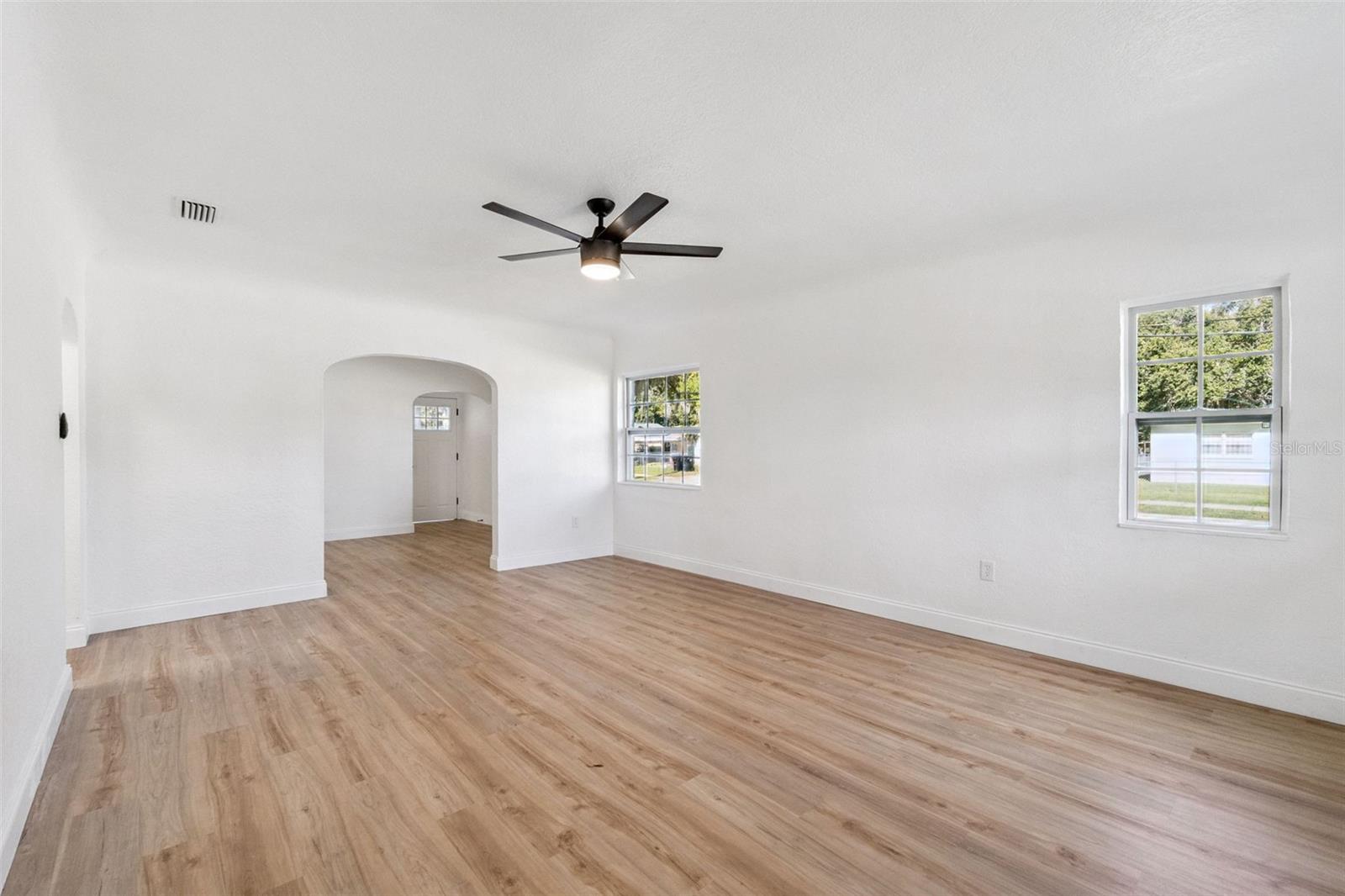 Image 6 of 25 For 1402 Lee Avenue