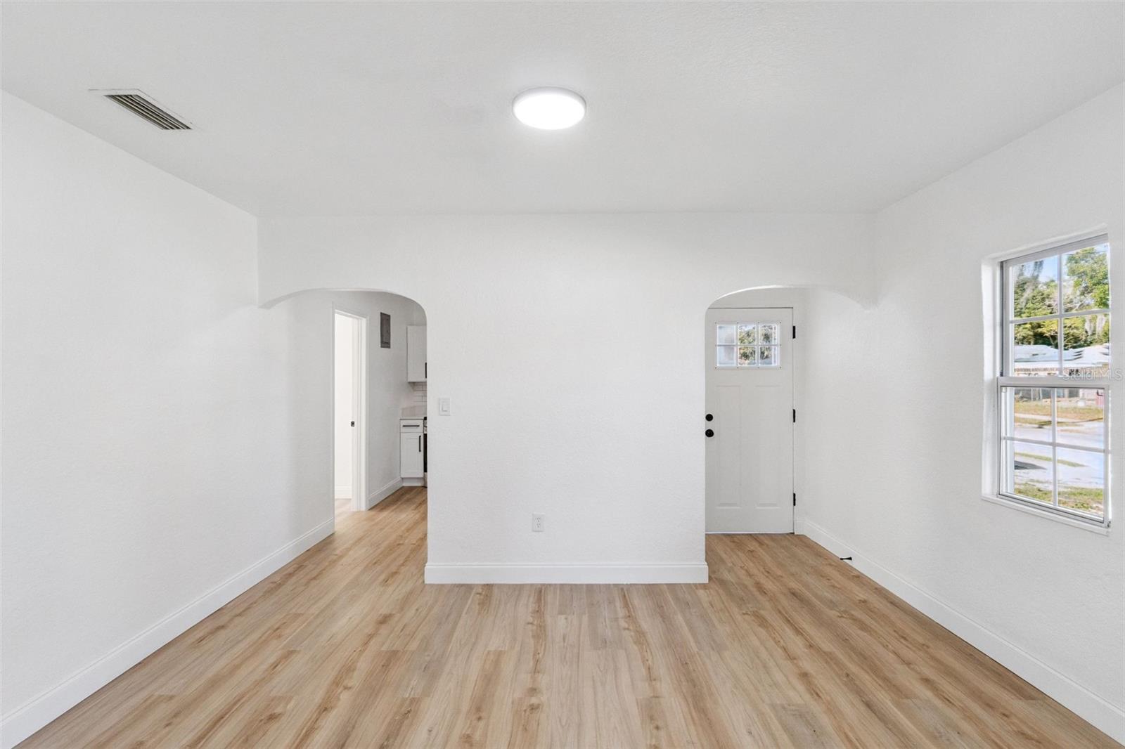 Image 9 of 25 For 1402 Lee Avenue