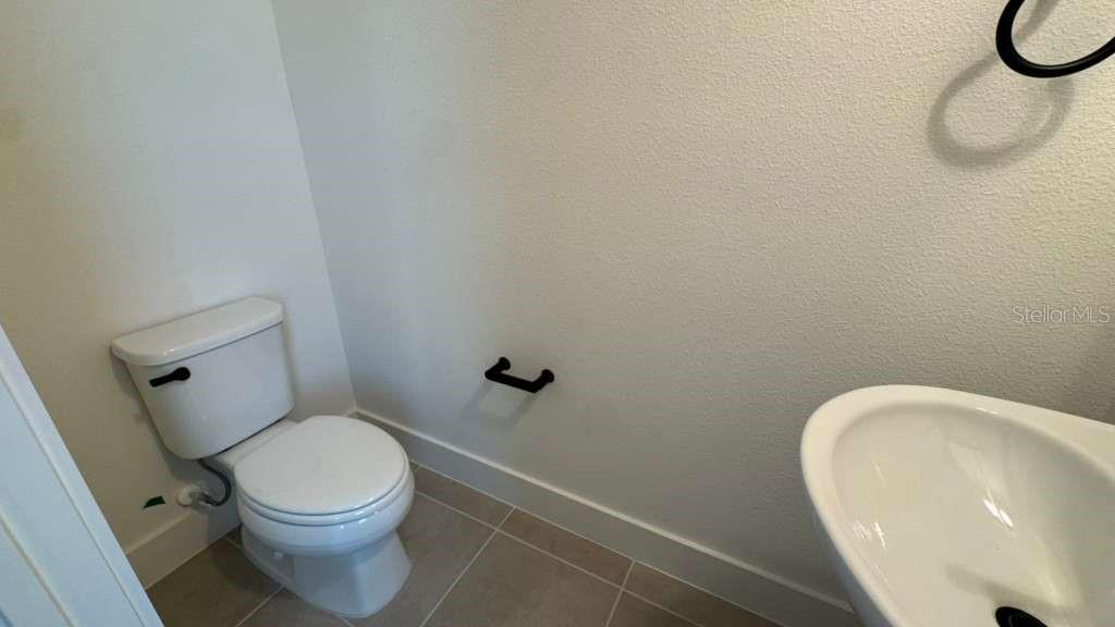 Image 17 of 27 For 15244 Groveside Road