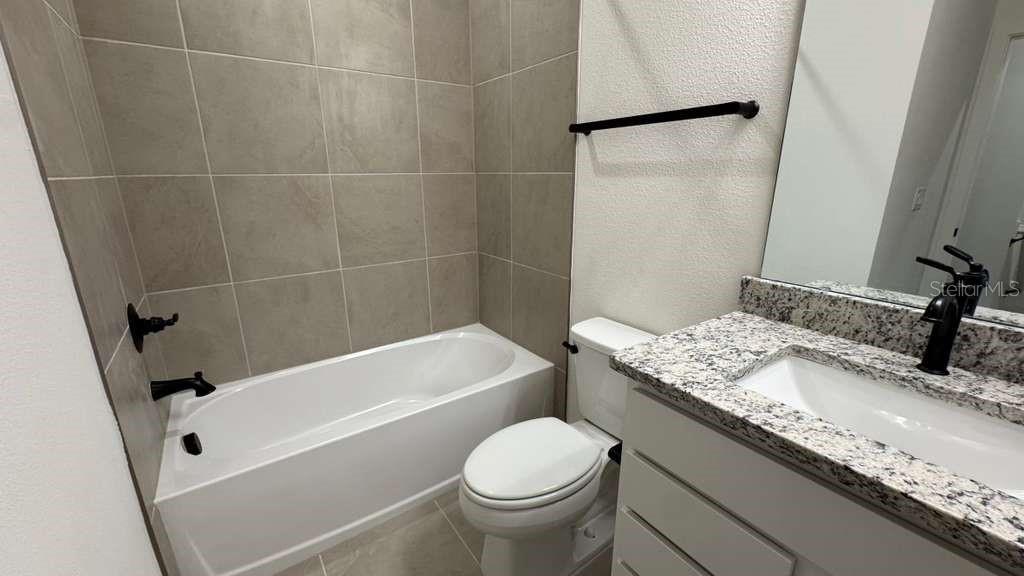 Image 19 of 27 For 15244 Groveside Road