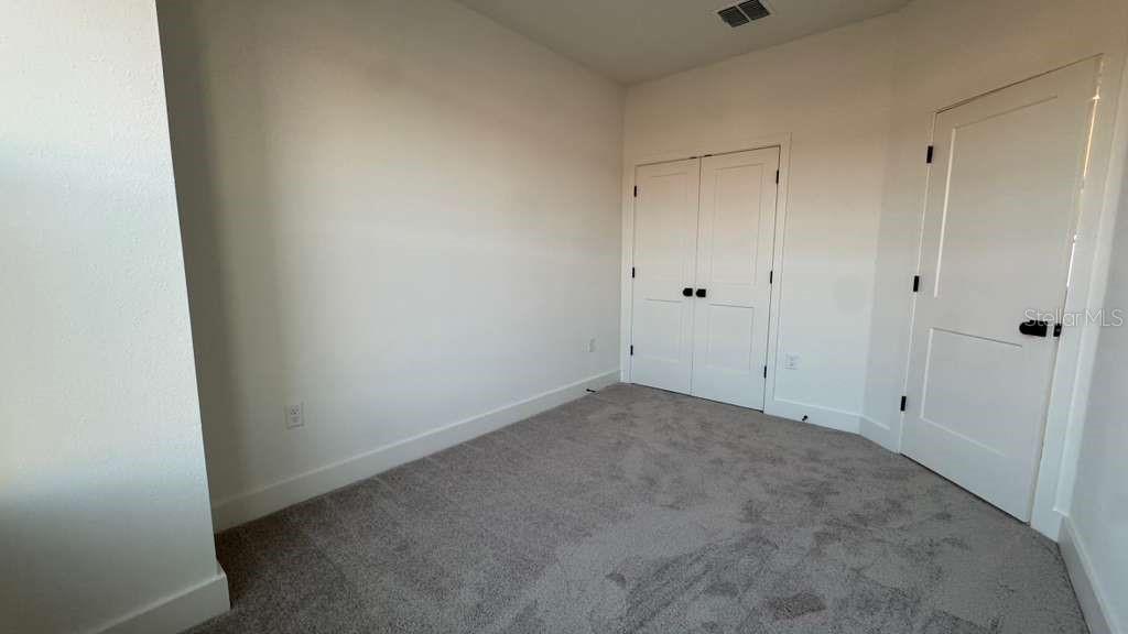 Image 22 of 27 For 15244 Groveside Road