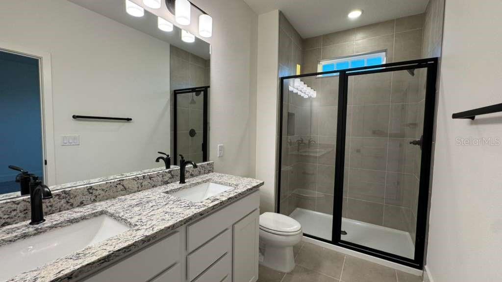 Image 23 of 27 For 15244 Groveside Road