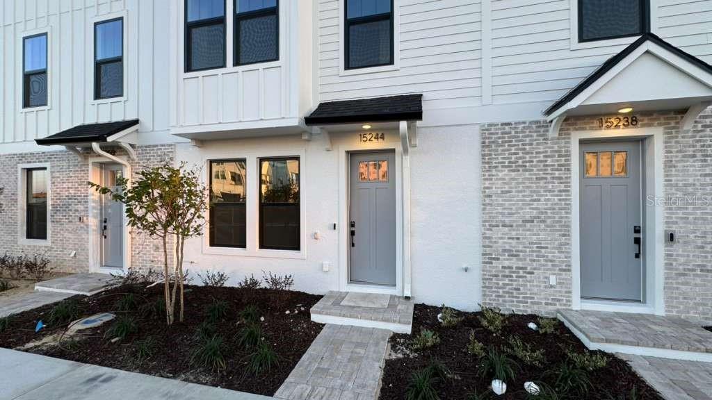 Image 4 of 27 For 15244 Groveside Road