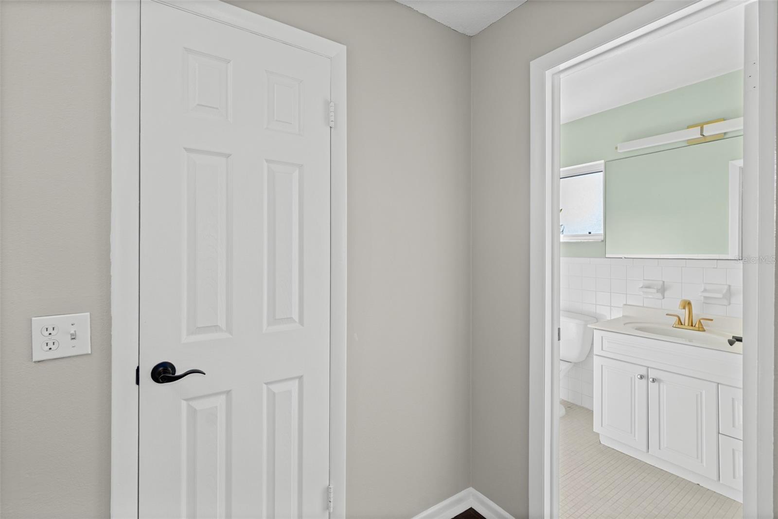 Image 26 of 46 For 1765 Canal Court