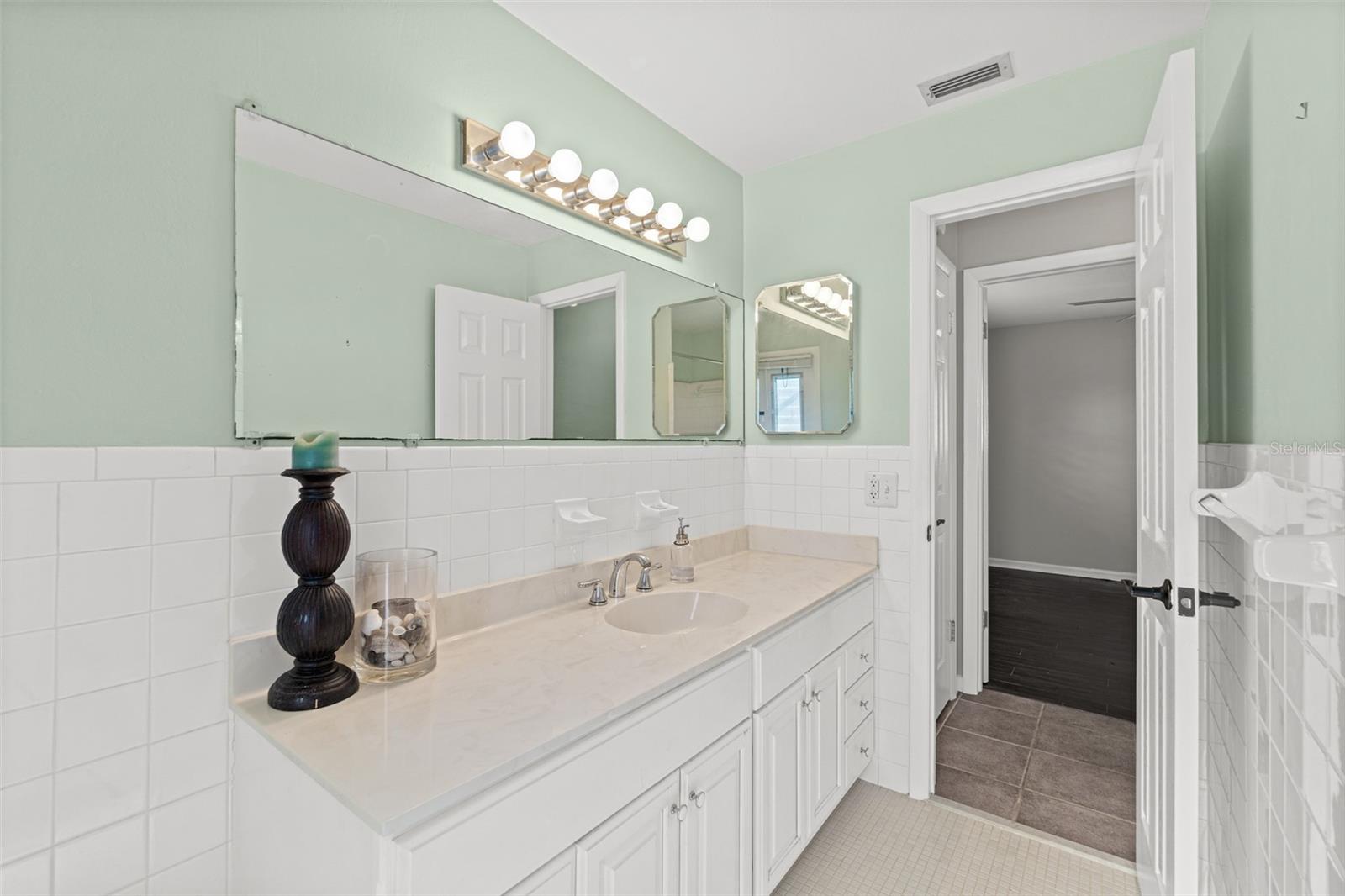 Image 44 of 46 For 1765 Canal Court