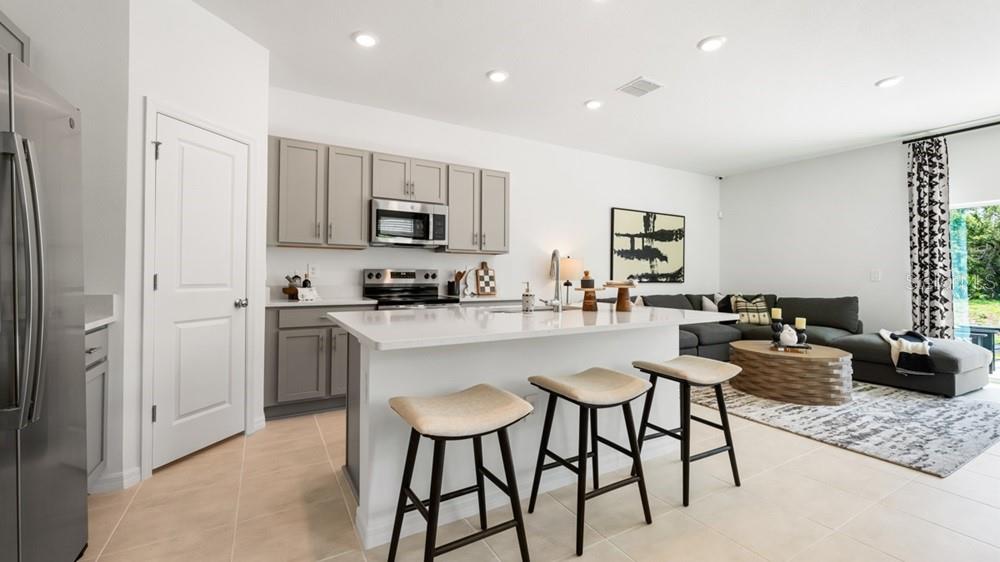 Image 10 of 21 For 707 Perth Drive