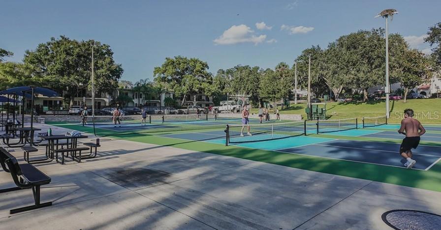 Image 16 of 21 For 707 Perth Drive