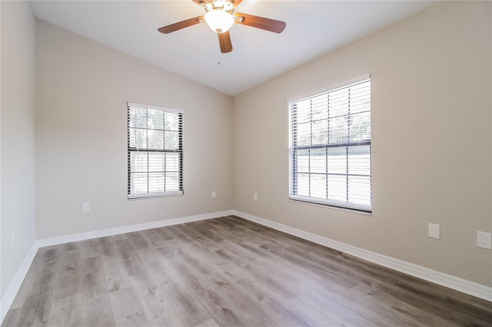 Image 13 of 16 For 136 Grace Street