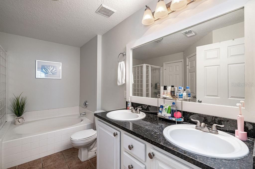 Image 19 of 30 For 501 Knights Run Avenue 1210