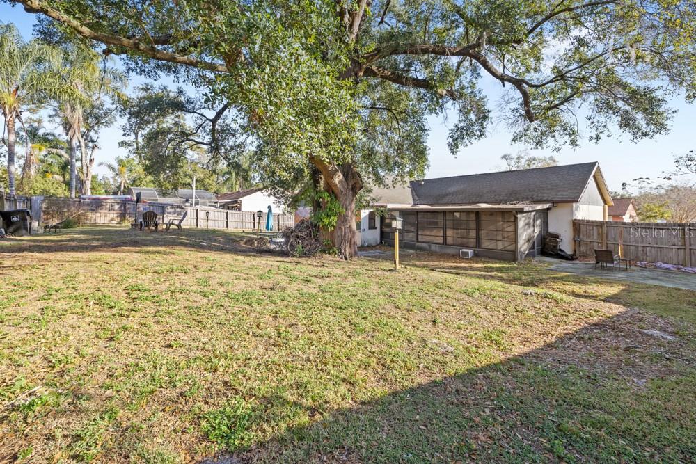 Image 29 of 36 For 5444 Lighthouse Road