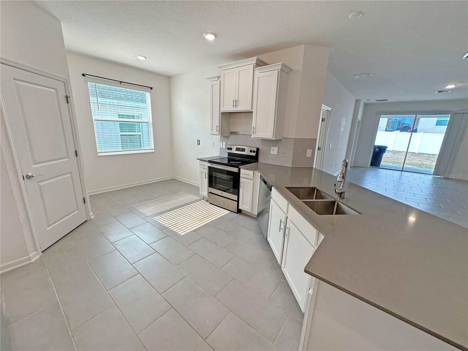 Image 10 of 54 For 795 Kapi Drive